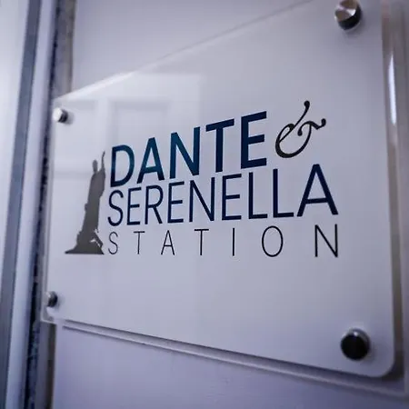 Dante & Serenella Station Гостевой дом