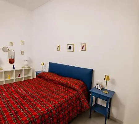 Dante & Serenella Station Guest house